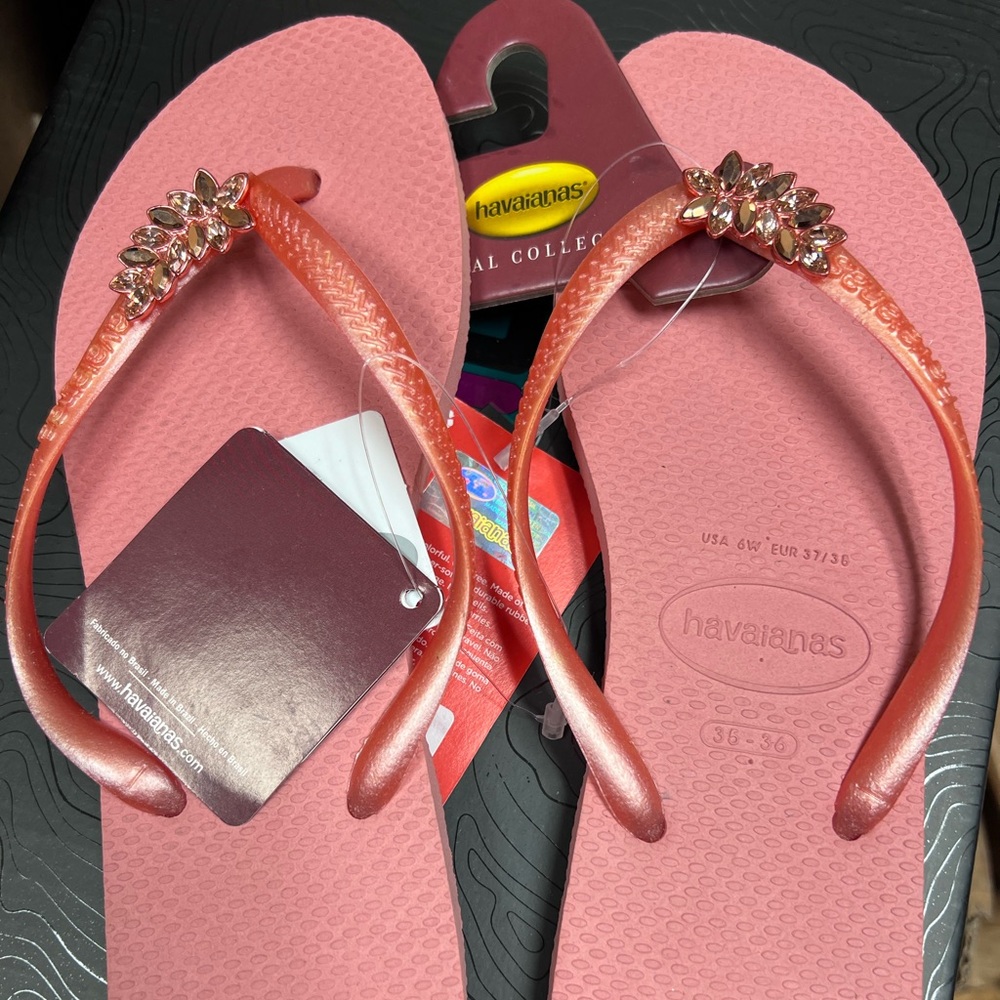 Havaianas Women’s Slim Lux Light Rose Flip Flops Brazil: 35/36 US: 6 Eur: 37/38